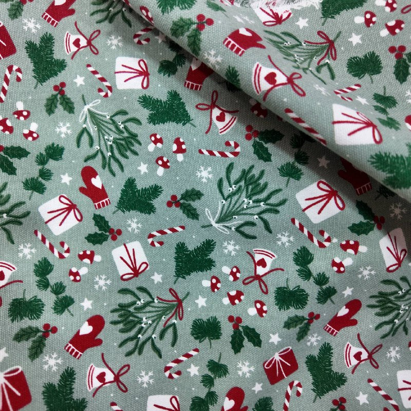 Holiday Mistletoe Mix